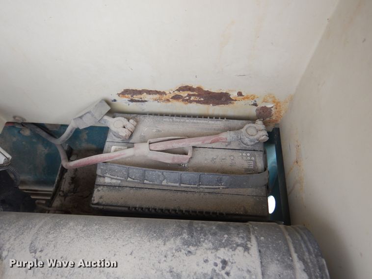 image for item IH9228 Tennant 355  sweeper