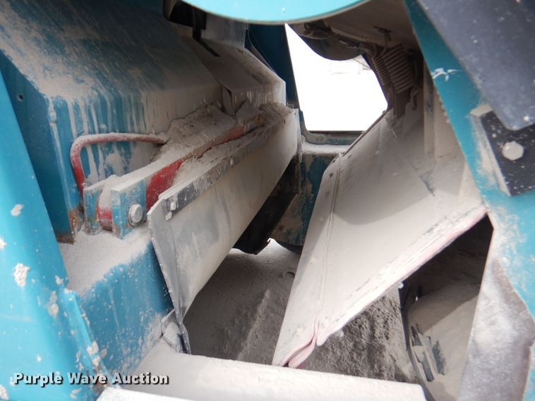 image for item IH9228 Tennant 355  sweeper