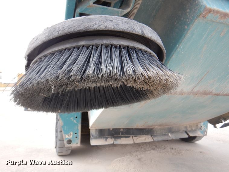 image for item IH9228 Tennant 355  sweeper
