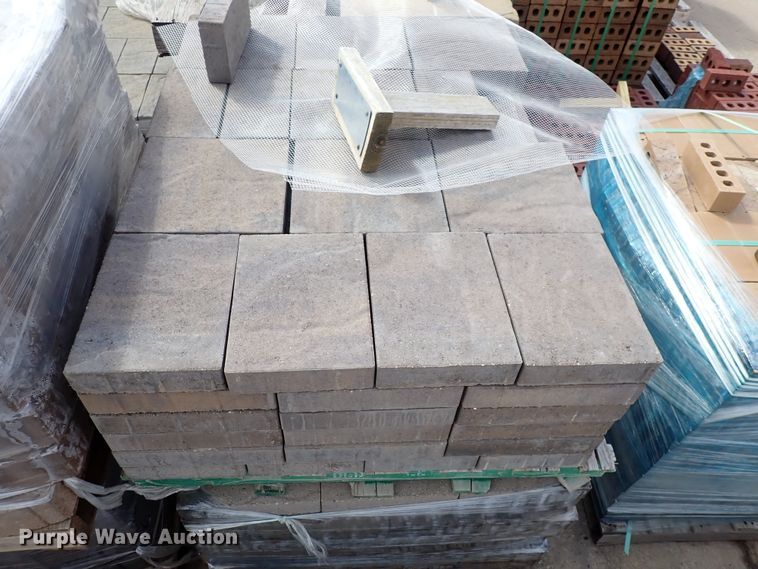 image for item IH9692 552 square feet of Catalina slate three piece pavers