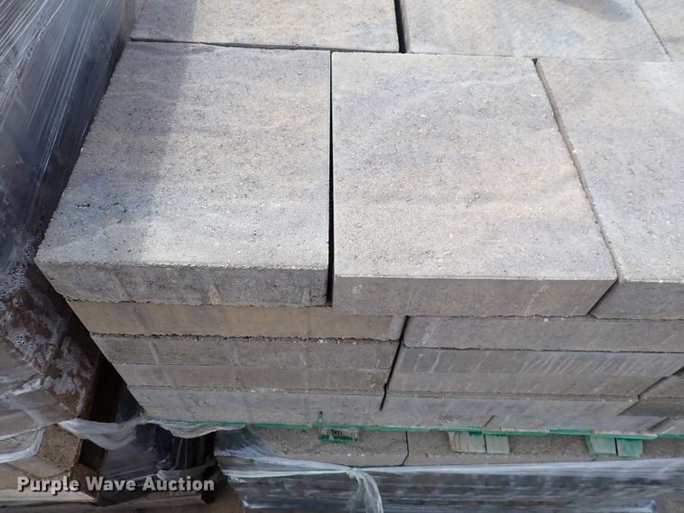 image for item IH9692 552 square feet of Catalina slate three piece pavers