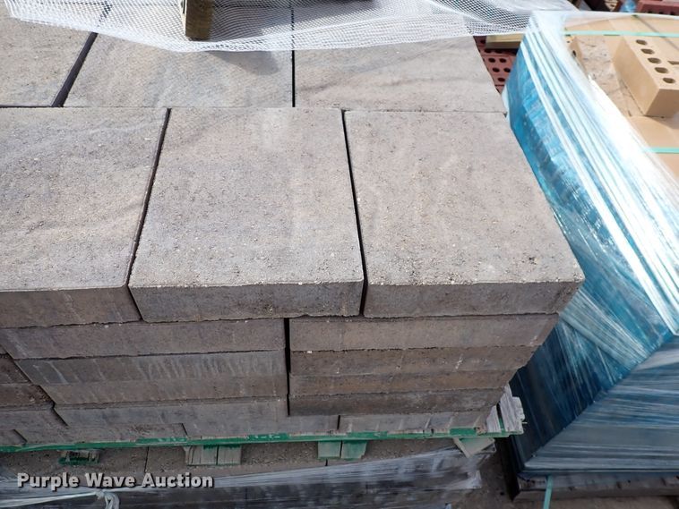 image for item IH9692 552 square feet of Catalina slate three piece pavers