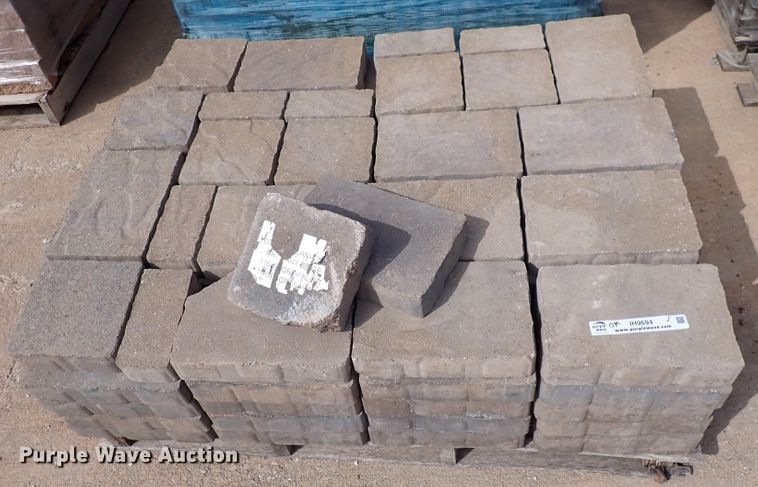 image for item IH9694 615 square feet of 60mm Urbana three piece pavers