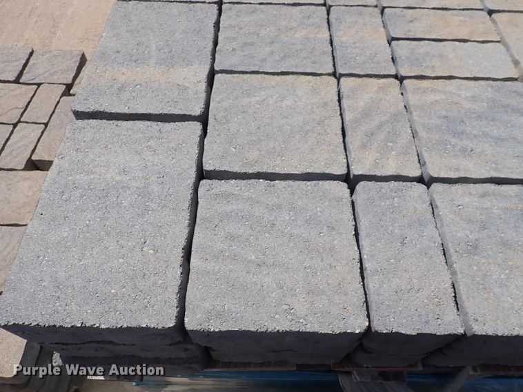 image for item IH9694 615 square feet of 60mm Urbana three piece pavers