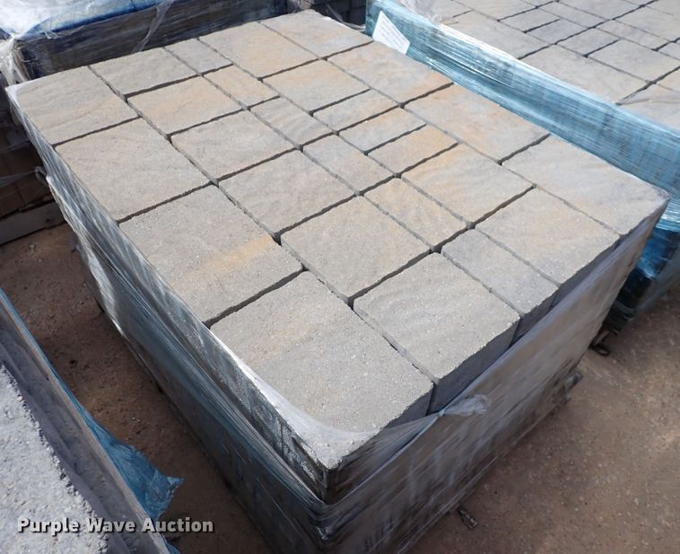 image for item IH9694 615 square feet of 60mm Urbana three piece pavers