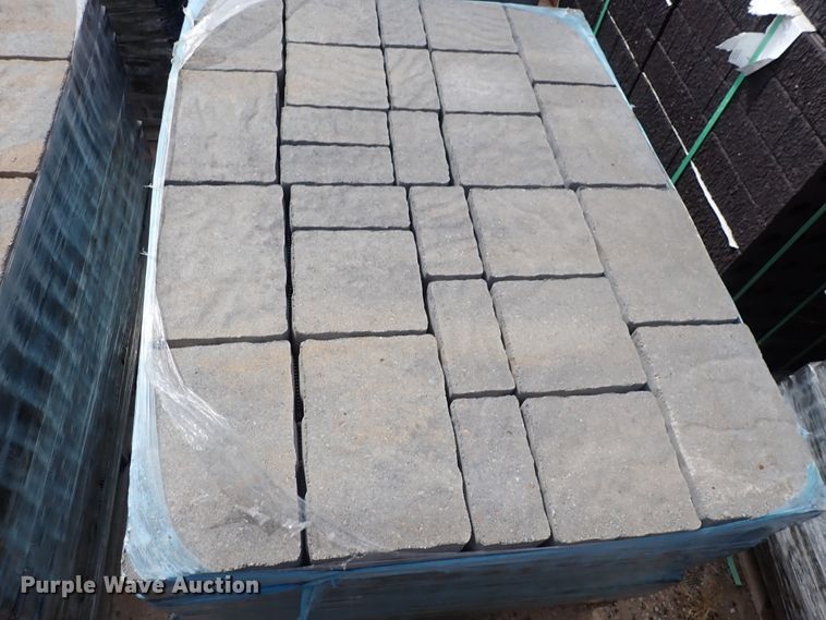 image for item IH9694 615 square feet of 60mm Urbana three piece pavers