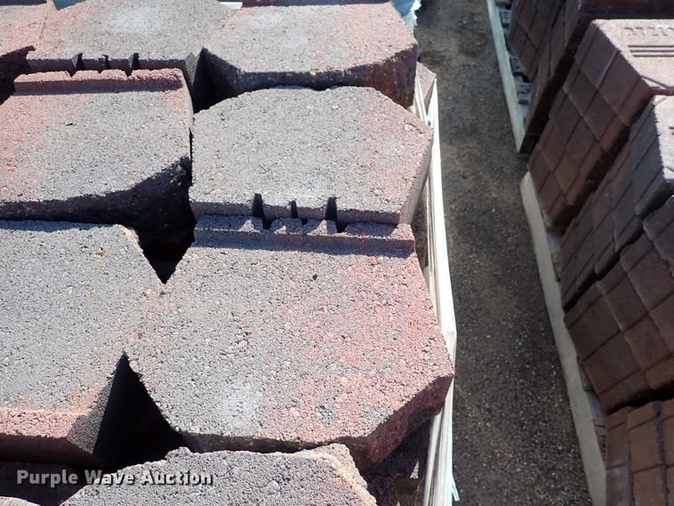 image for item IH9731 (772) garden wall anchor blocks