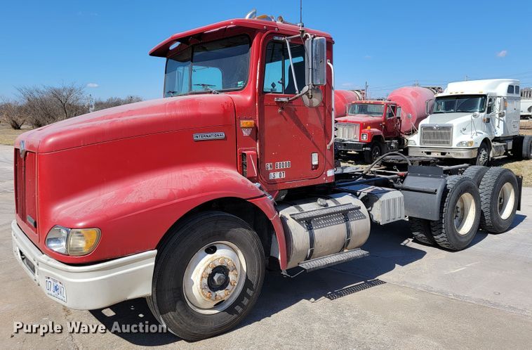 image for item JE9978 1999 International Navistar 9100  semi truck