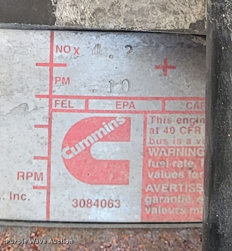 image for item JE9978 1999 International Navistar 9100  semi truck