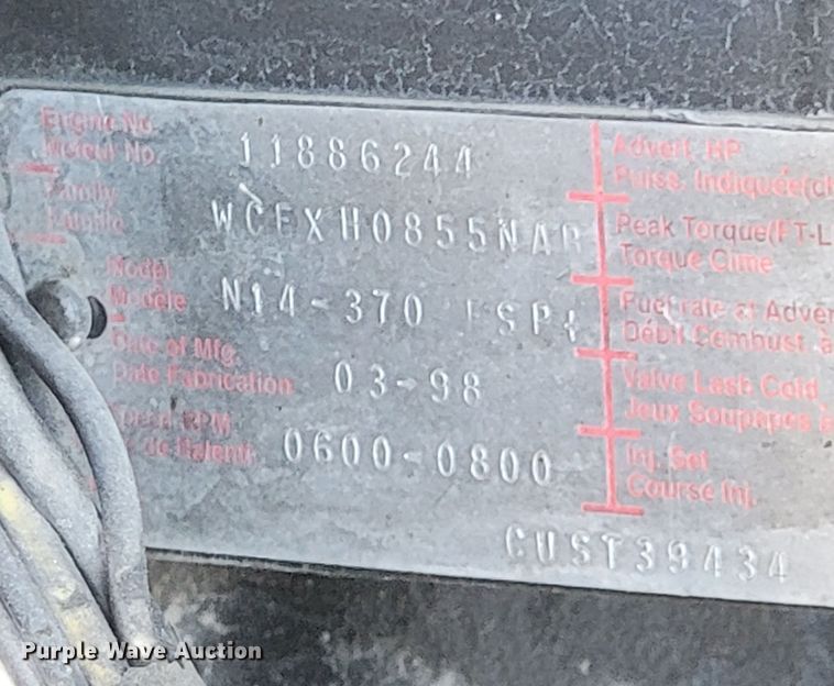 image for item JE9978 1999 International Navistar 9100  semi truck