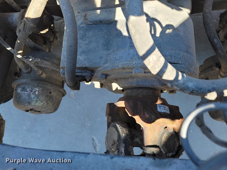 image for item JE9978 1999 International Navistar 9100  semi truck