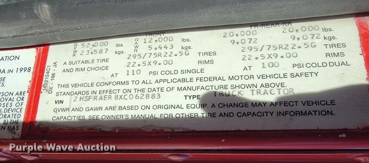 image for item JE9978 1999 International Navistar 9100  semi truck