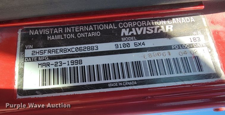 image for item JE9978 1999 International Navistar 9100  semi truck