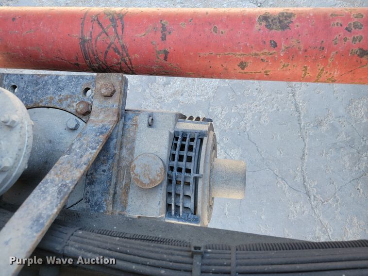 image for item JE9979 2005 International 9200i  semi truck