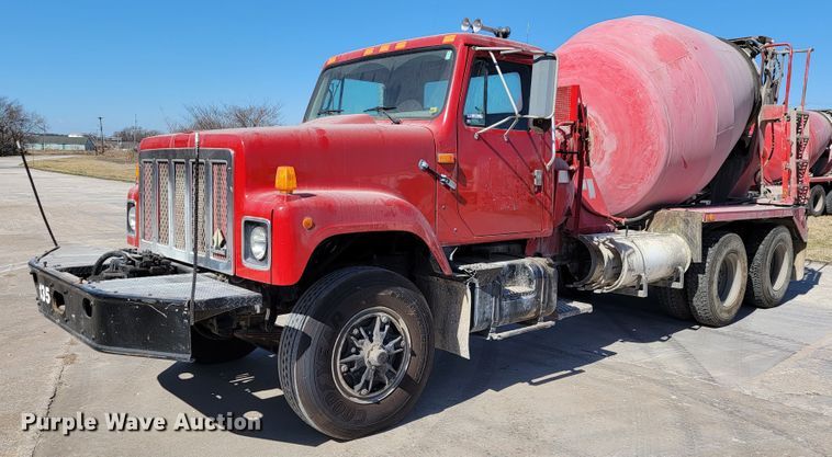 image for item JE9980 1998 International 2554  ready mix truck