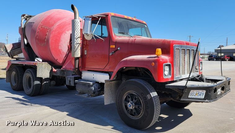 image for item JE9980 1998 International 2554  ready mix truck