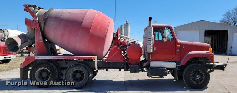 image for item JE9980 1998 International 2554  ready mix truck