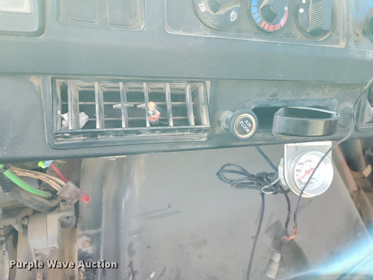 image for item JE9980 1998 International 2554  ready mix truck