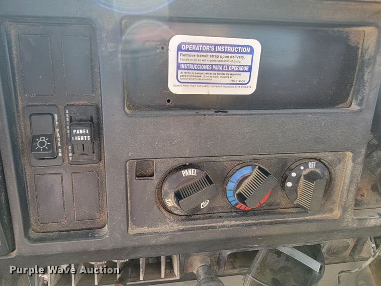 image for item JE9980 1998 International 2554  ready mix truck