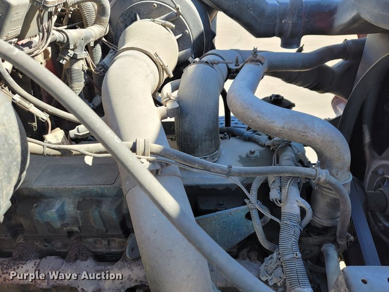 image for item JE9980 1998 International 2554  ready mix truck