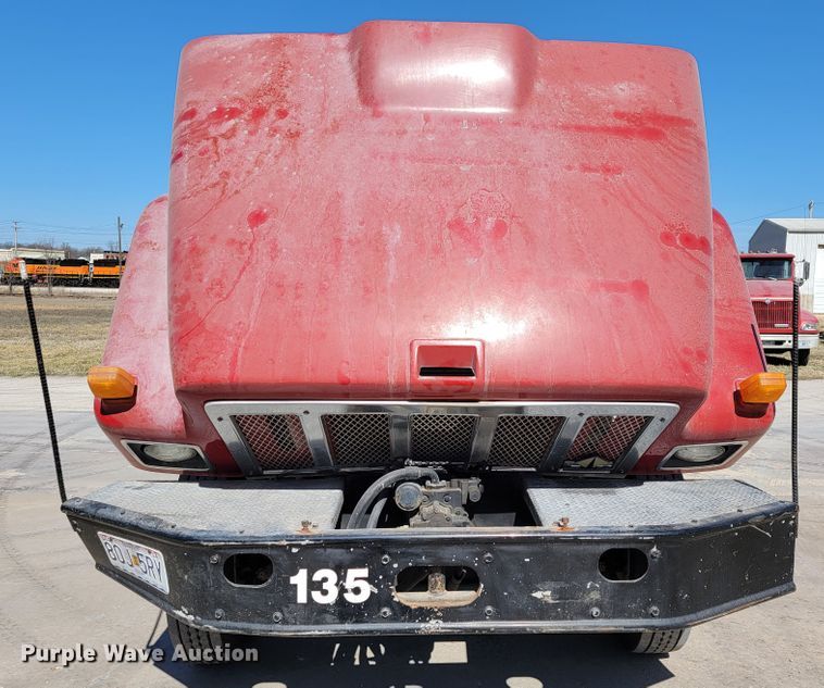 image for item JE9980 1998 International 2554  ready mix truck