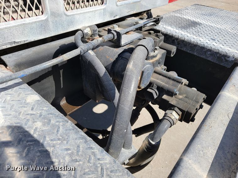 image for item JE9980 1998 International 2554  ready mix truck