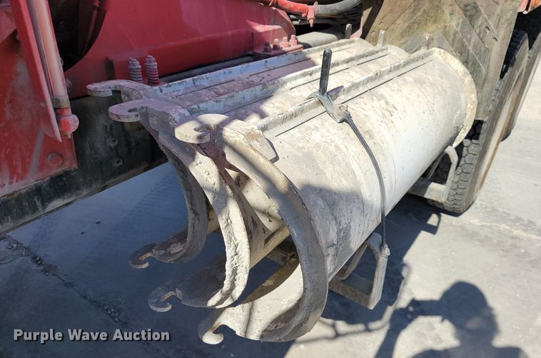 image for item JE9980 1998 International 2554  ready mix truck