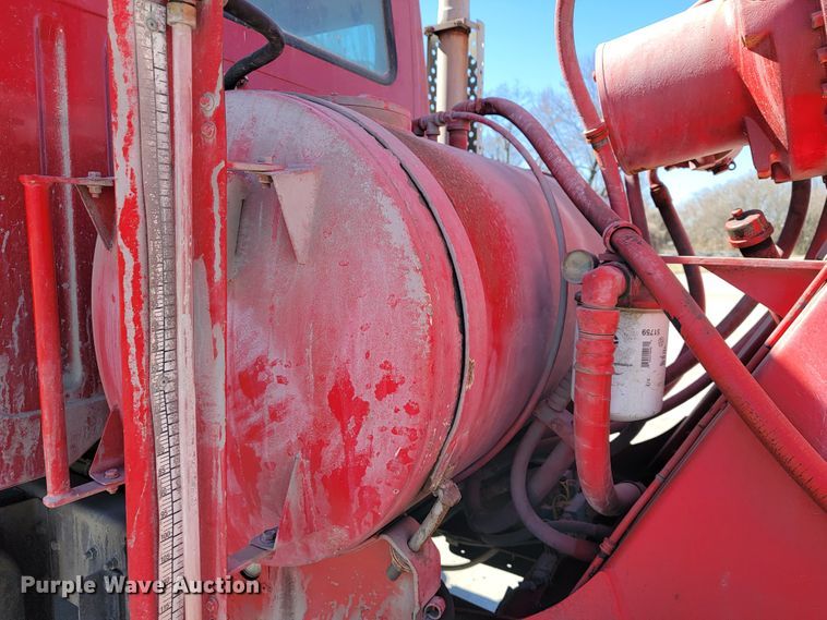 image for item JE9980 1998 International 2554  ready mix truck