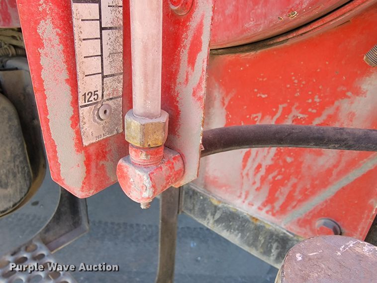 image for item JE9980 1998 International 2554  ready mix truck