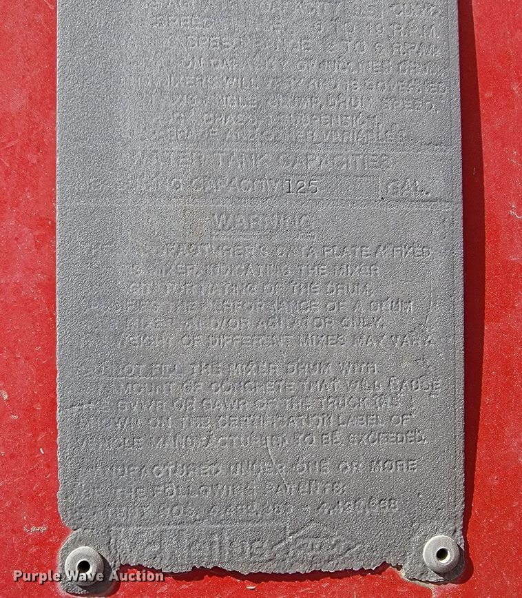 image for item JE9980 1998 International 2554  ready mix truck