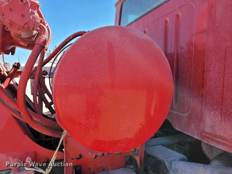 image for item JE9980 1998 International 2554  ready mix truck