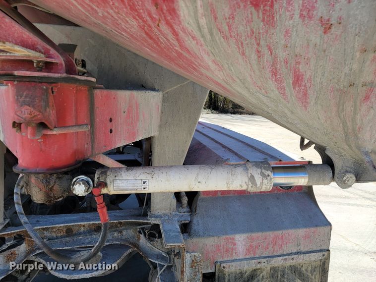 image for item JE9980 1998 International 2554  ready mix truck