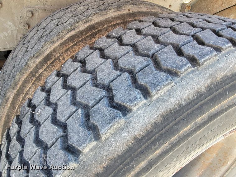 image for item JE9980 1998 International 2554  ready mix truck