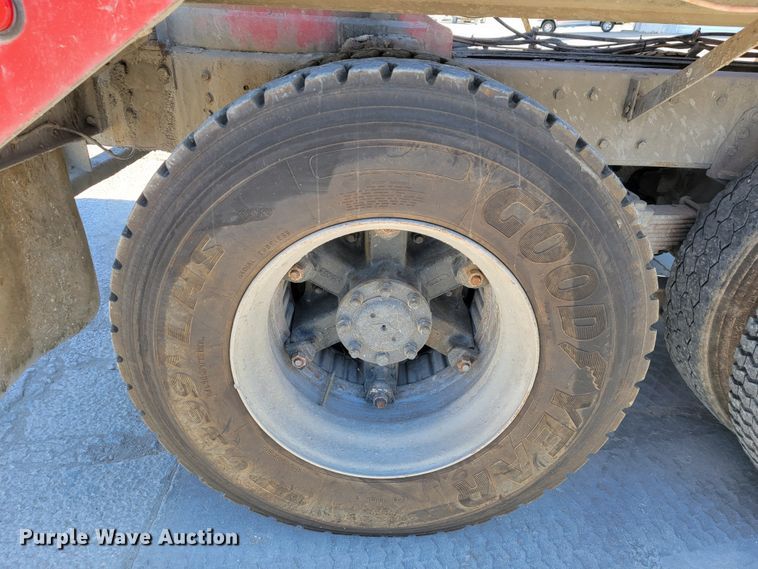 image for item JE9980 1998 International 2554  ready mix truck