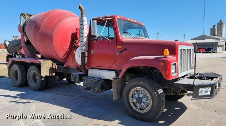image for item JE9981 1998 International 2554  ready mix truck