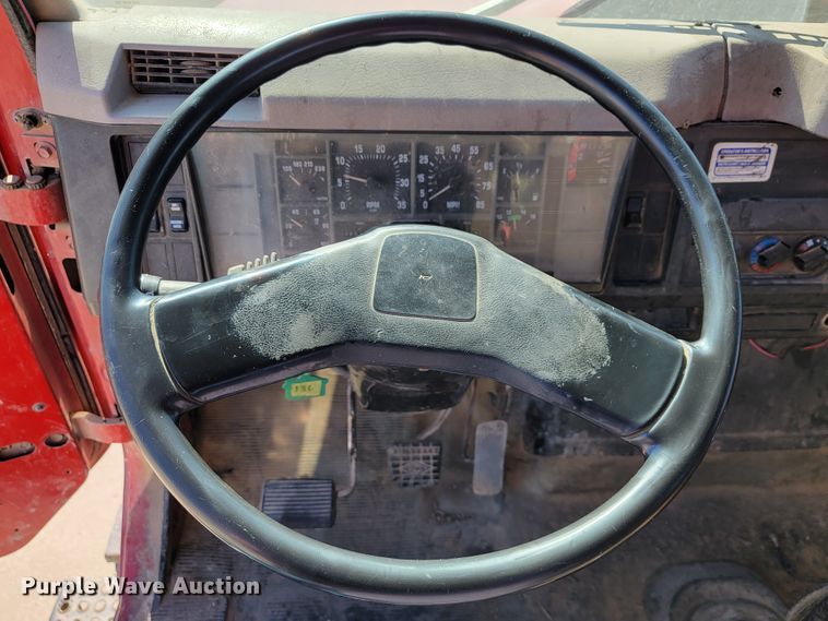 image for item JE9981 1998 International 2554  ready mix truck