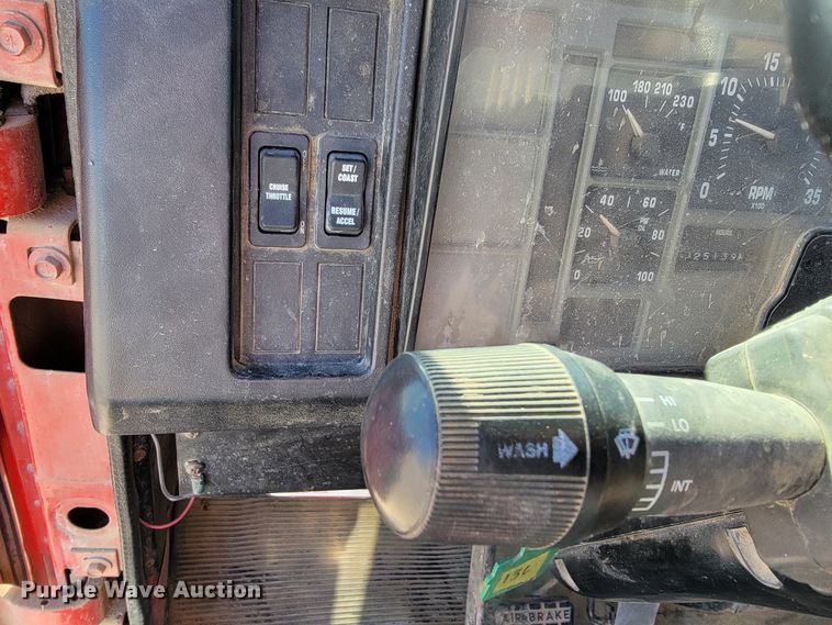 image for item JE9981 1998 International 2554  ready mix truck