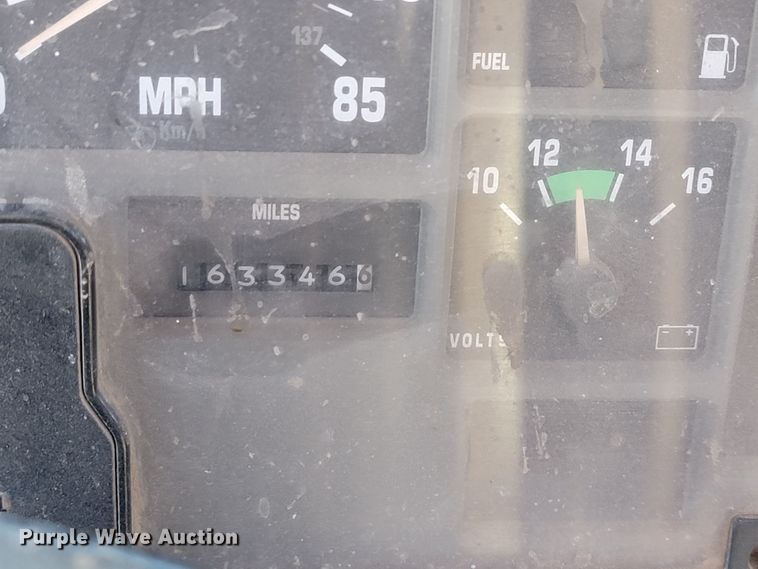 image for item JE9981 1998 International 2554  ready mix truck