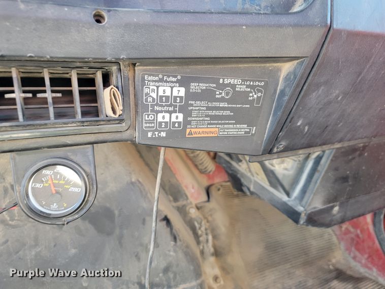 image for item JE9981 1998 International 2554  ready mix truck