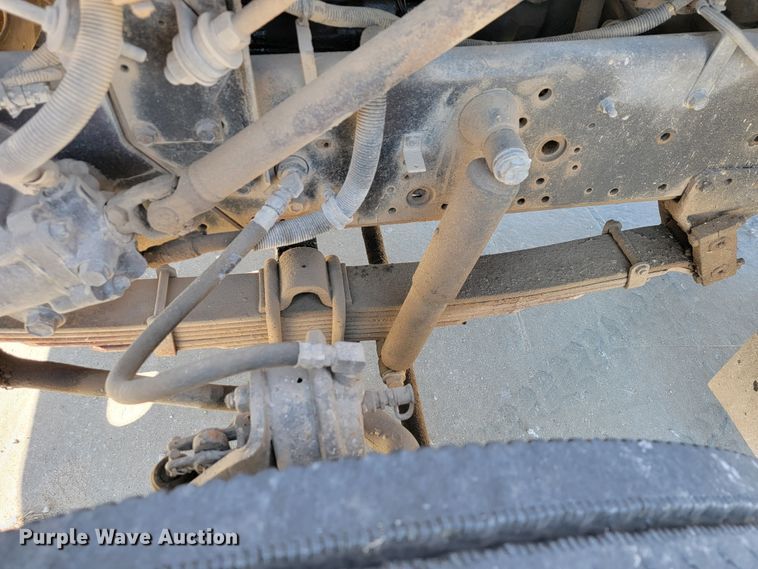 image for item JE9981 1998 International 2554  ready mix truck