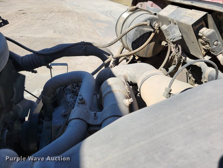 image for item JE9981 1998 International 2554  ready mix truck