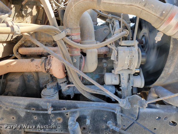 image for item JE9981 1998 International 2554  ready mix truck