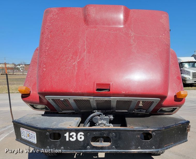 image for item JE9981 1998 International 2554  ready mix truck