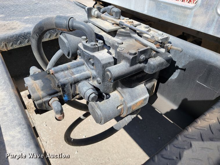 image for item JE9981 1998 International 2554  ready mix truck