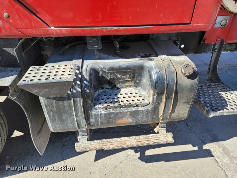 image for item JE9981 1998 International 2554  ready mix truck