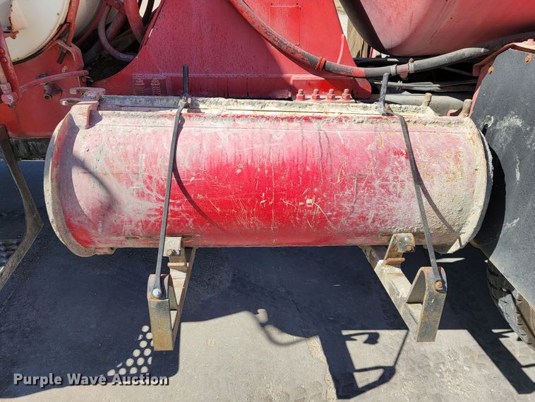 image for item JE9981 1998 International 2554  ready mix truck