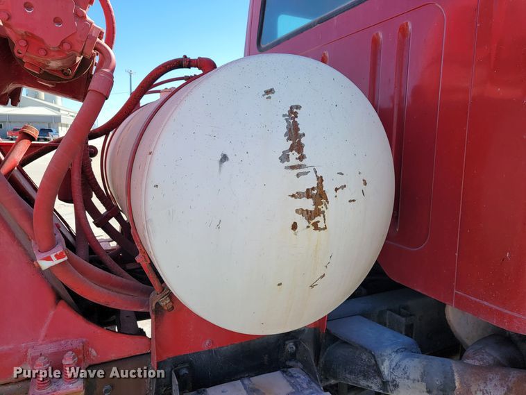 image for item JE9981 1998 International 2554  ready mix truck