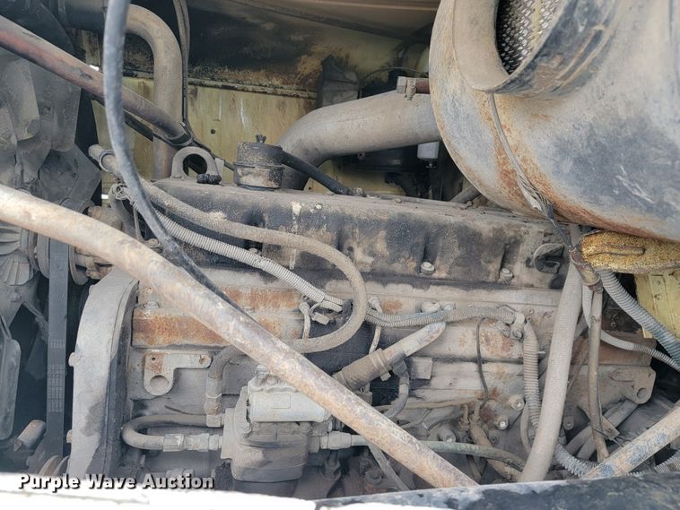 image for item JE9986 1985 International F5070 tow truck