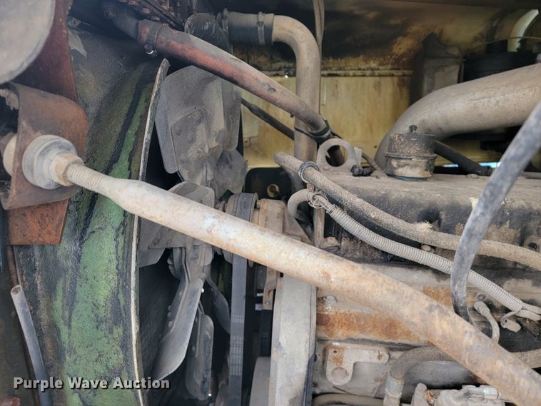 image for item JE9986 1985 International F5070 tow truck