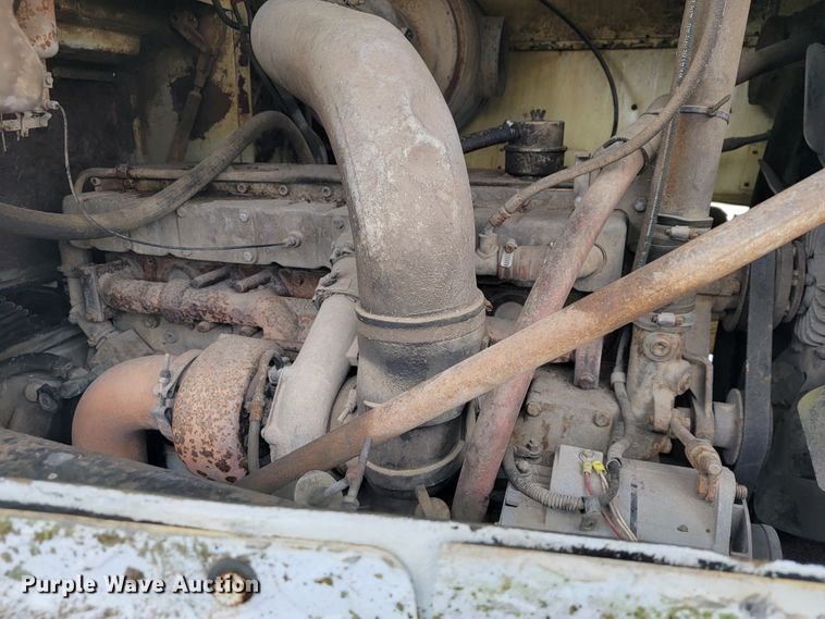 image for item JE9986 1985 International F5070 tow truck